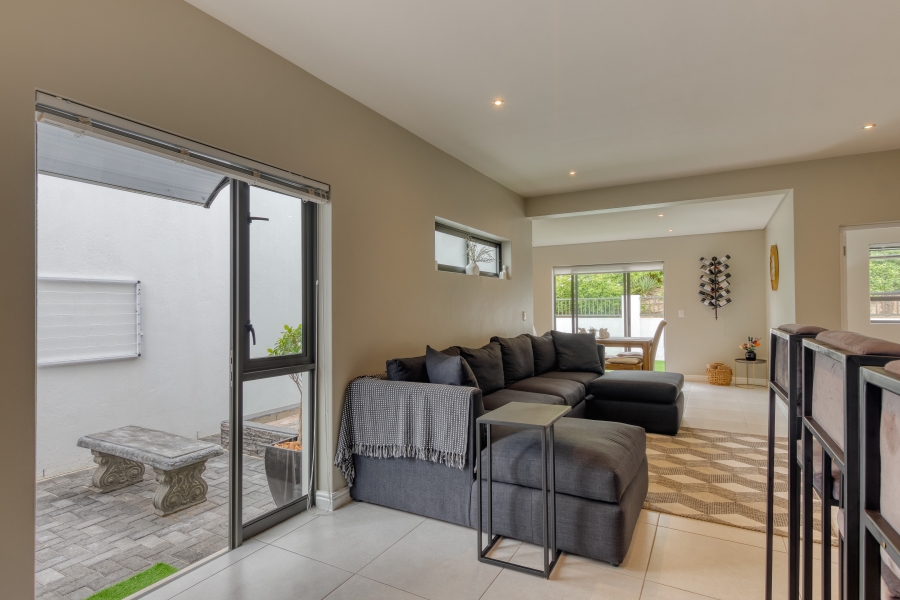 2 Bedroom Property for Sale in Croydon Gardens Estate Western Cape